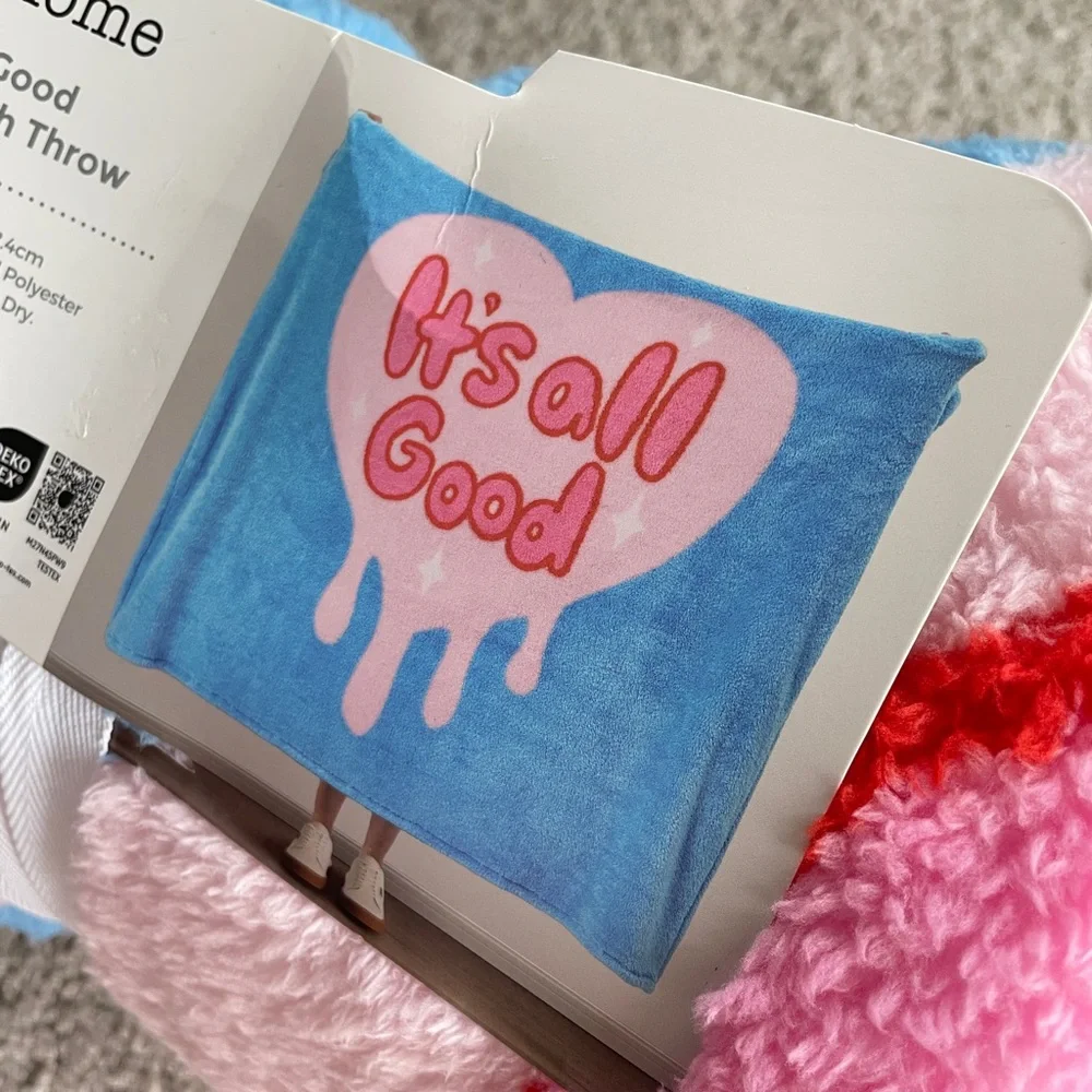 Target Teen Home -It's All Good Melting Heart Printed Throw 50x60